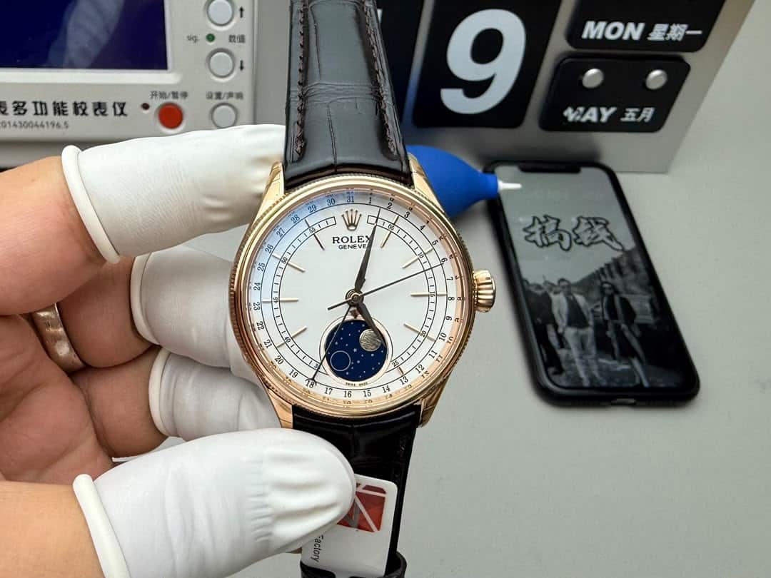 Rolex Cellini Moonphase 50535-0002 Super Clone : 39mm Everose Gold White Lacquer Dial