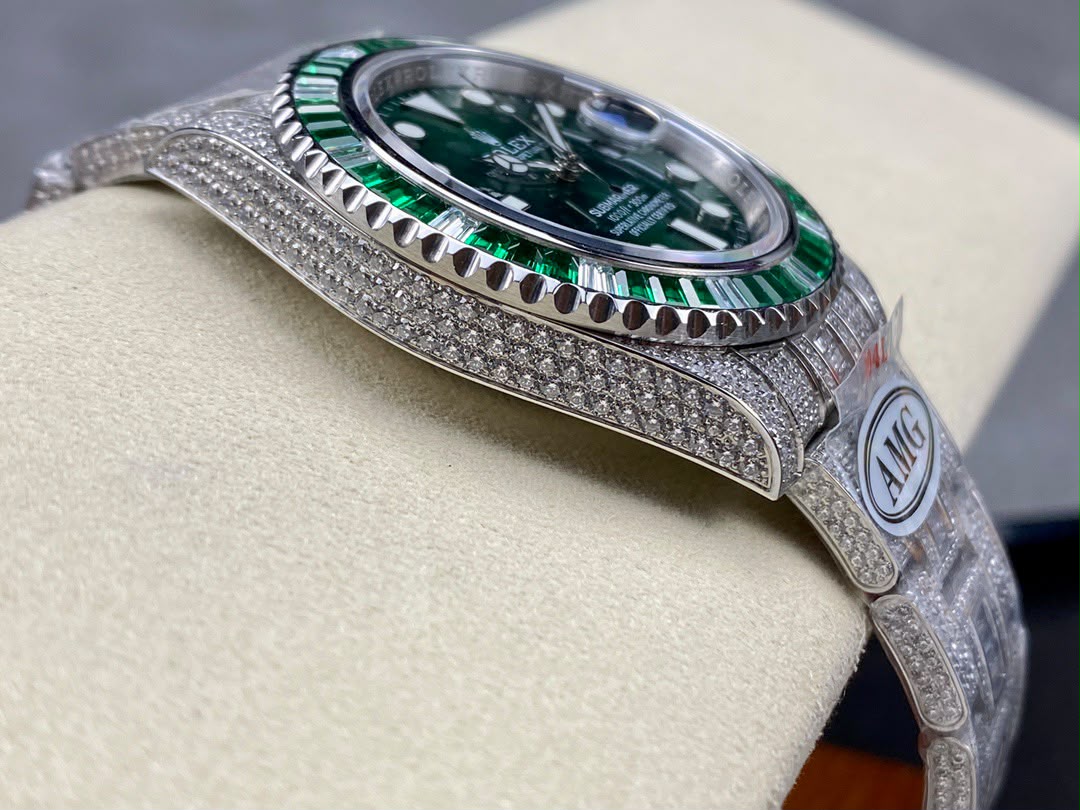 Rolex Submariner 116610LV Super Clone : Iced-Out Hulk Green Dial 40mm