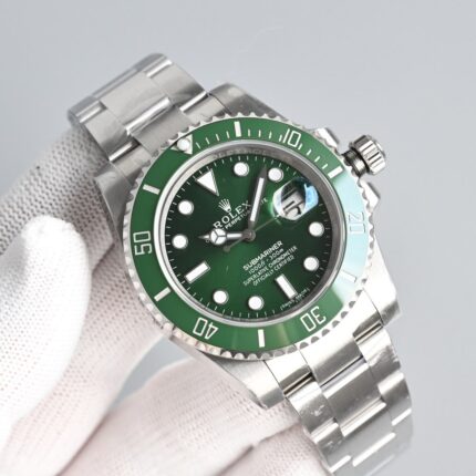Rolex Submariner 116610LV Super Clone : Hulk Green Bezel Green Dial 40mm
