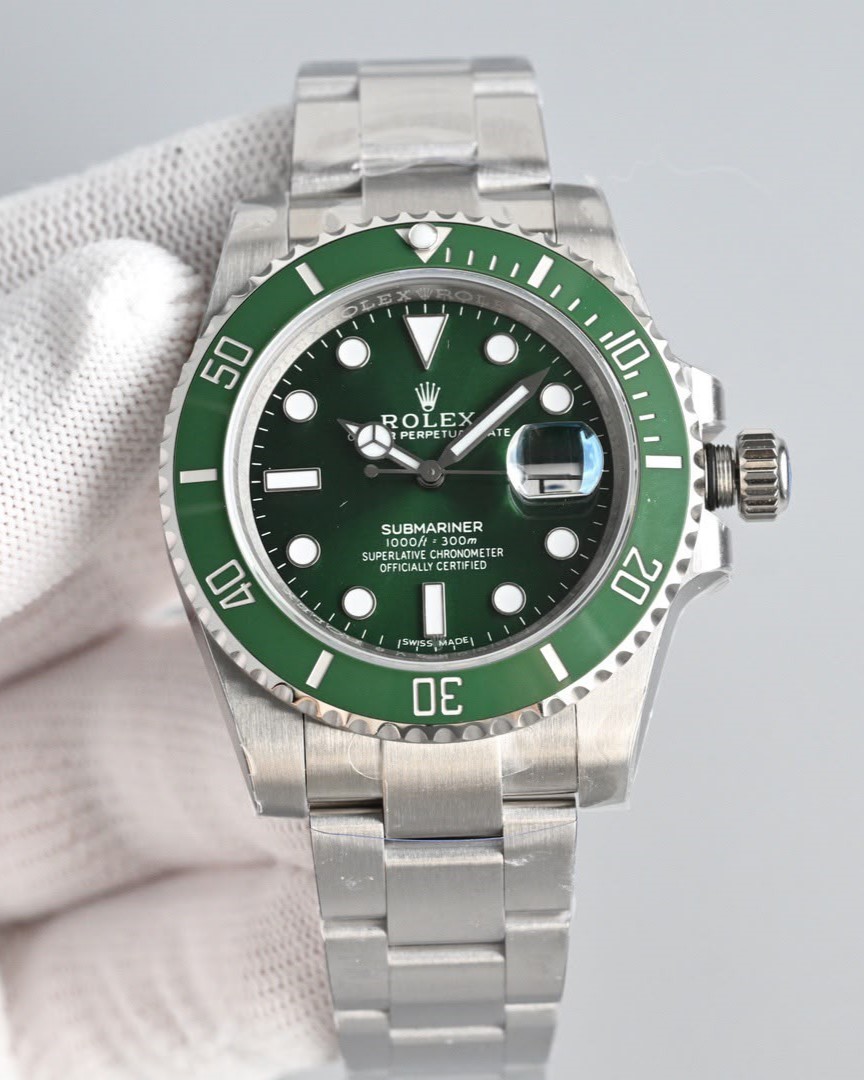 Rolex Submariner 116610LV Super Clone : Hulk Green Bezel Green Dial 40mm